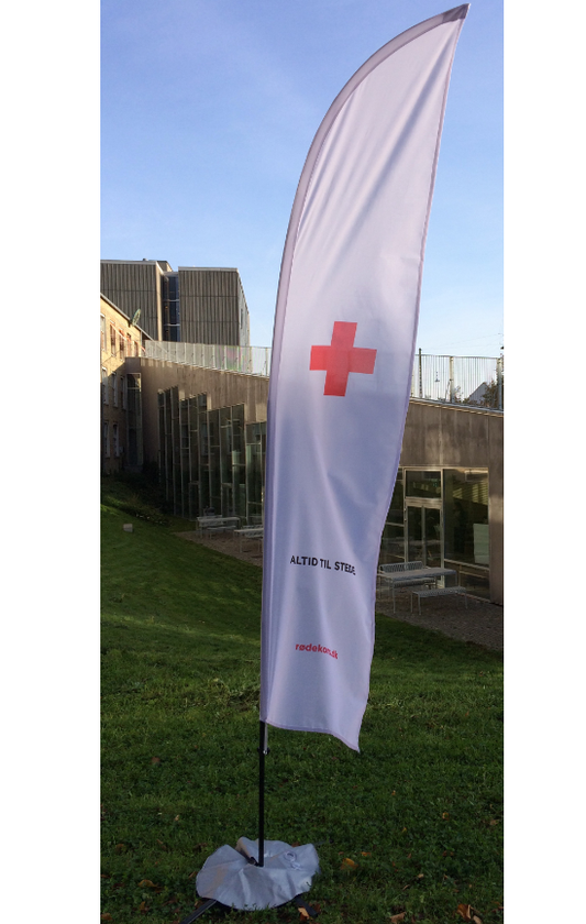 FLAG - Beachflag med Røde Kors logo